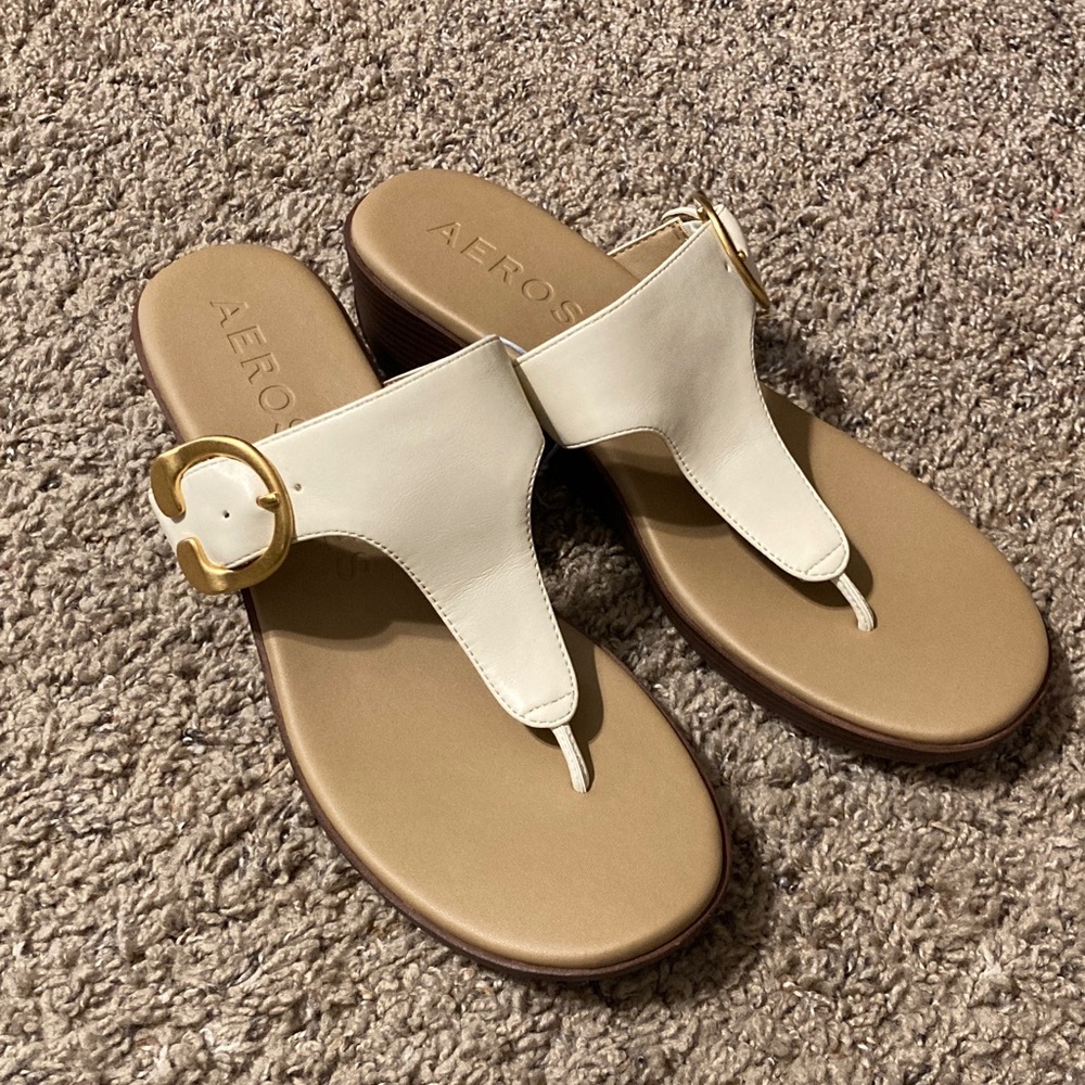 AEROSOLES Women's Cream Izola Wedge Sandals